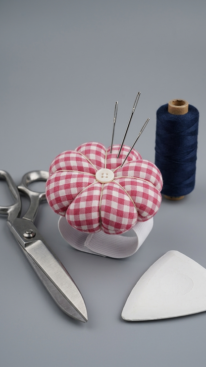 Floral Wrist Pin Cushion – Adjustable Hand Sewing Pin Holder